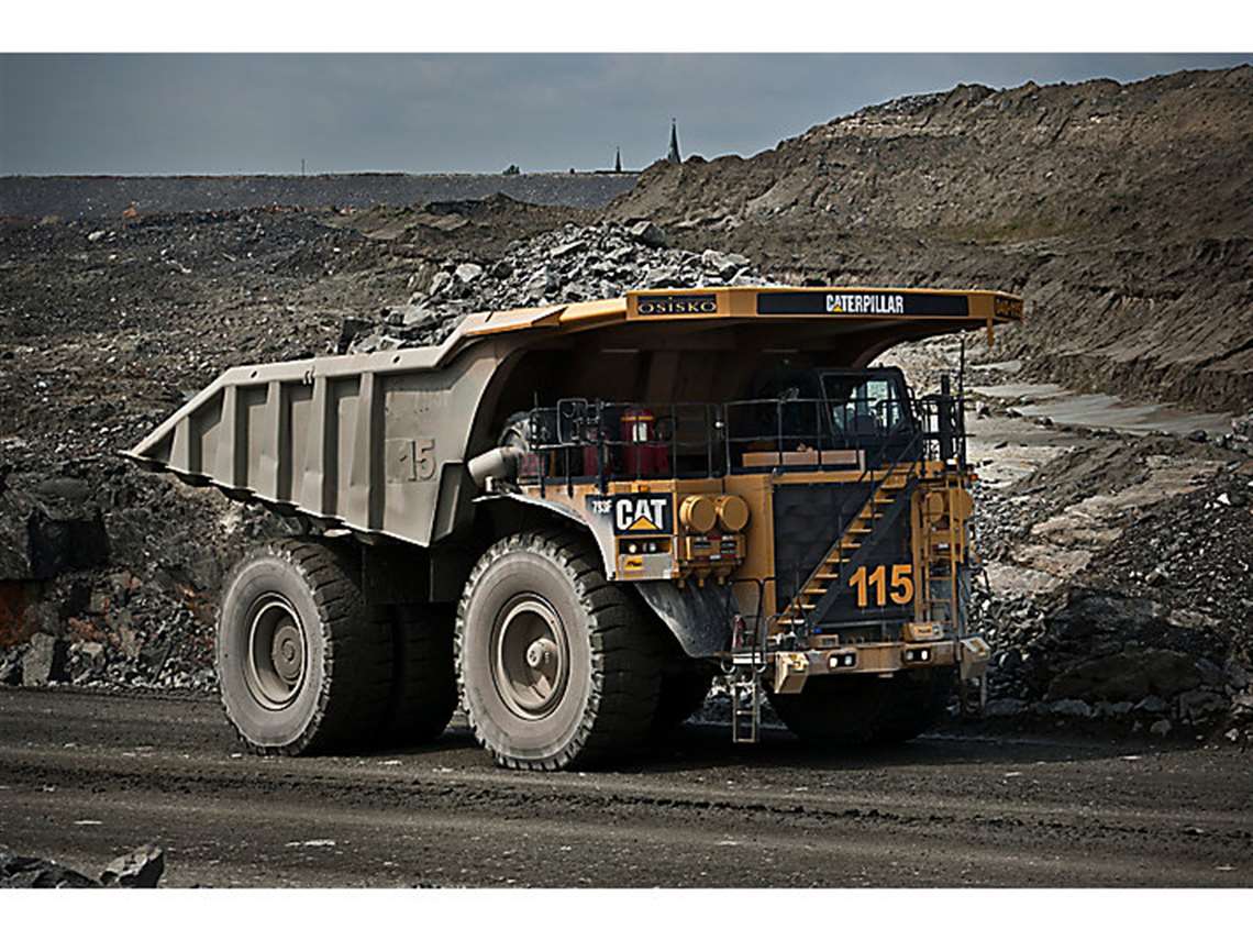 Cat 793F haul truck