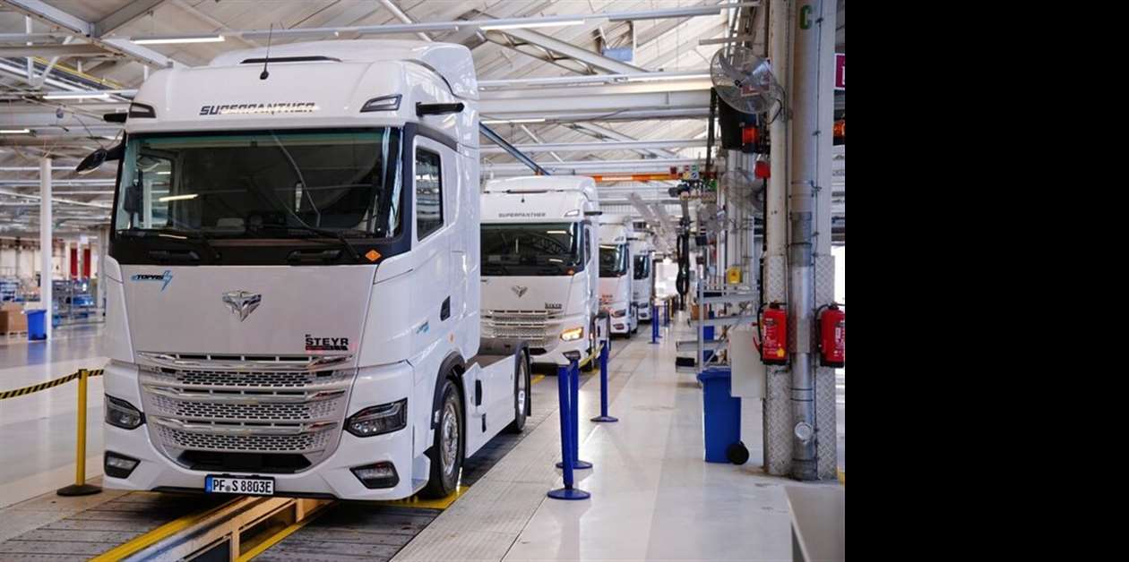 First SuperPanther eTopas 600 HD trucks produced in Austria