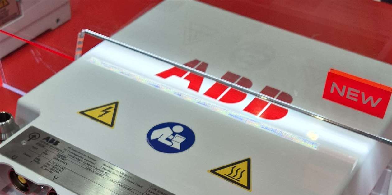 ABB shows new HES580-3L mobile inverter - Power Progress