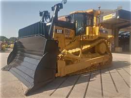 A Cat D9T dozer