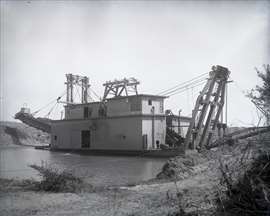 Bucyrus dredge