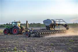 30-ft. Fendt Momentum planter