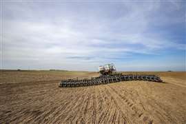 30-ft. Fendt Momentum planter