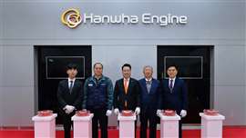 CEO Moon Ghee Ryu (centre) with other company representatives at Hanwha Engine announcement