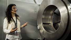 Beatriz Garcia, Bearing Centre manager, explains the laser deposition process