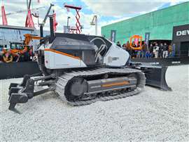 The Concept-X 2.0 dozer uses a 129 kW diesel engine
