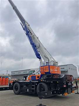 Taihei Dengyo has taken delivery of Tadano's first electric rough terrain crane
