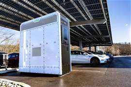 Modulo di alimentazione Hyliion Karno presso il sito di ricarica per veicoli elettrici
