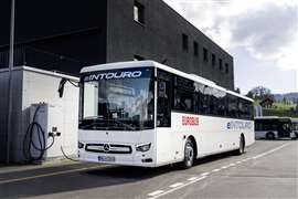 Bus électriques interurbains Daimler Buses eIntouro
