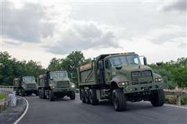 Mack Defense M917A3 Heavy Dump Trucks (HDT) für die US-Armee