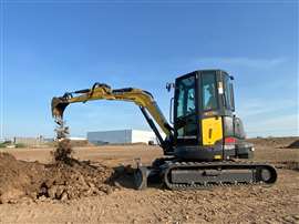 Miniescavadeira New Holland E50D