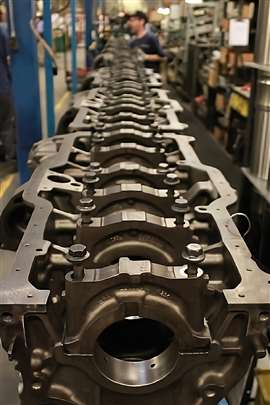 Mack Trucks celebra 50 años de remanufactura