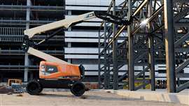 Plataforma elevatória articulada JLG com atuador final