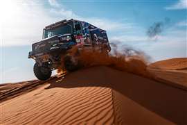 Renn-Truck mit FPT Cursor 13-Motor bei der Rallye Dakar