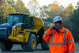 Komatsu presenterà in anteprima il nuovo dumper articolato HM460-6 al ConExpo 2026