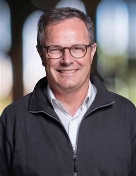 John Deere Power Systems Announces Retirement of Pierre Guyot; Appointment of Gregor Sueck