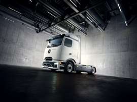 Mercedes-Benz Trucks, filiale de Daimler Truck AG, a ajouté l'eActros Lowliner à sa gamme de produits.
