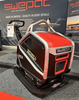 Swepac's new FB 500B forward-reverse compactor at IRE 2026 (Image: KHL Group)