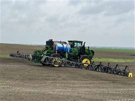 John Deere See & Spray in azione