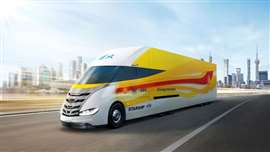Shell e FAW TRUCKS portano avanti la tecnologia di raffreddamento a immersione delle batterie per veicoli commerciali.