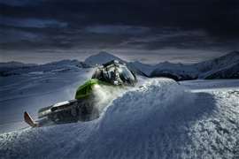 The Prinoth Leitwolf E-Motion in action on the slopes