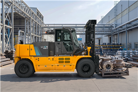 Hyundai 160B-X battery-electric forklift