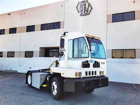 Autocar E-ACTT battery-electric terminal tractor