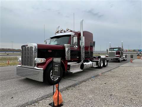 Peterbilt Model 589 